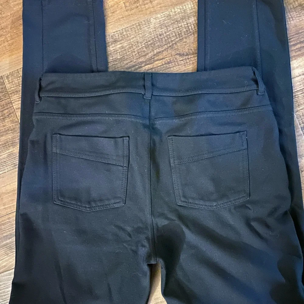 ATHLETA ZIPPER FRONT PANTS IN SIZE 8, EUC, Black - Picture 2 of 5